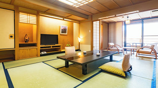 露天風呂付客室（檜の露天風呂付）