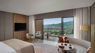クラシック ルーム キングベッド 1 台 バリアフリー 禁煙 (Private Onsen, Lounge Access)