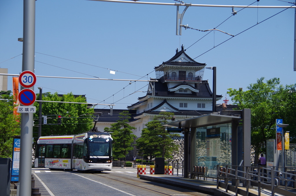 「富山駅」周辺にはグルメ&観光スポットが盛りだくさん！2350561