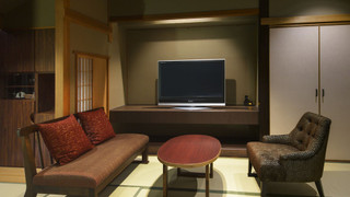 細流亭 和風ツインルーム 富士山側 [山梨ワインラウンジ利用可能]