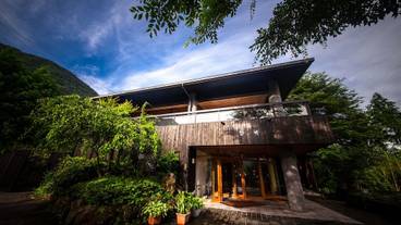 施設の入り口 / 16