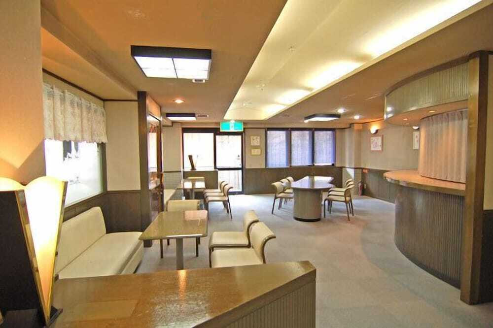 ロビーラウンジ