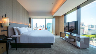 プレミア ルーム キングベッド 1 台 禁煙 パークビュー (Corner)