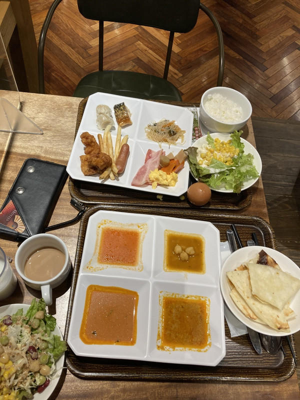 朝食