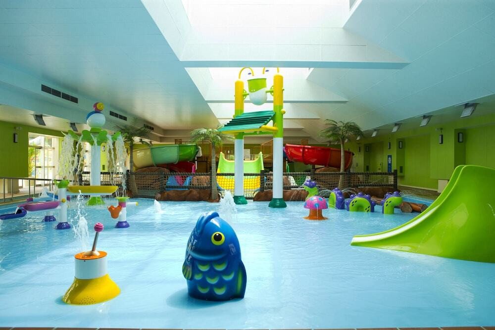 プールだけじゃない！様々なアクティビティが楽しめるテーマパーク3416912