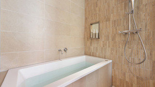 キング [サウナ/クラブラウンジ/ミニバー/バルコニー付]