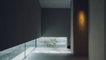 館内 / 3