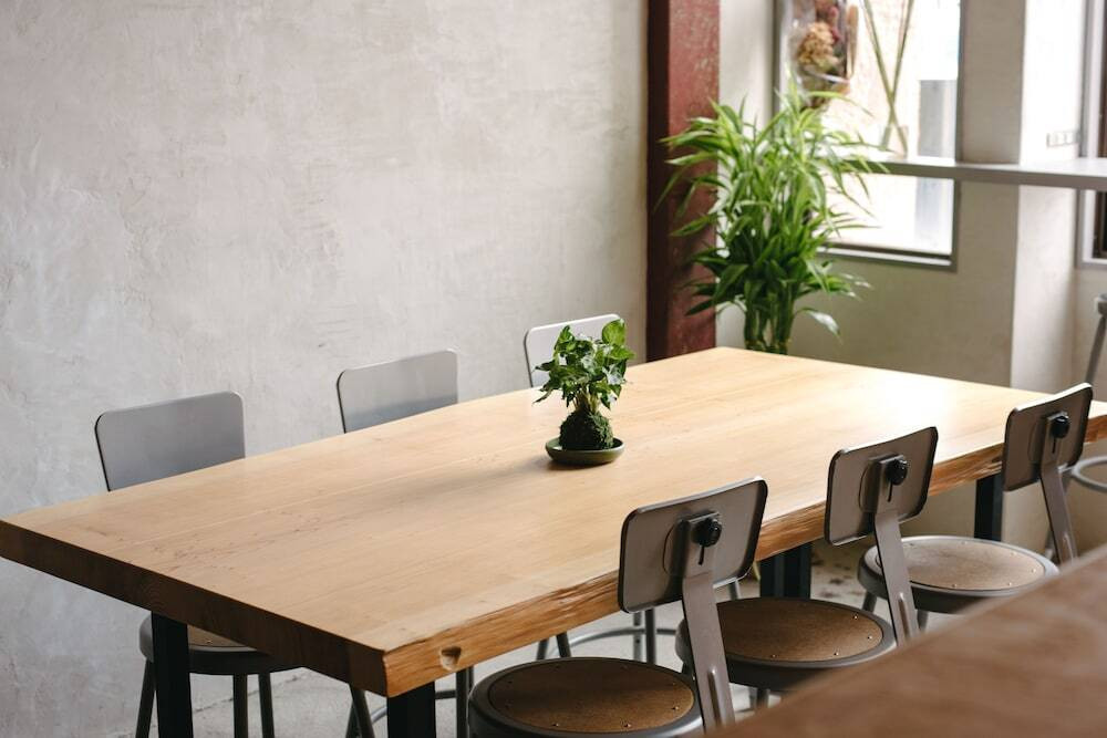 客室内のダイニングエリア