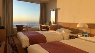 [高層階]ツインルーム シングルベッド 2 台 禁煙