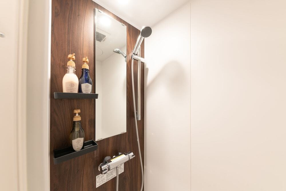 バスルームのシャワー