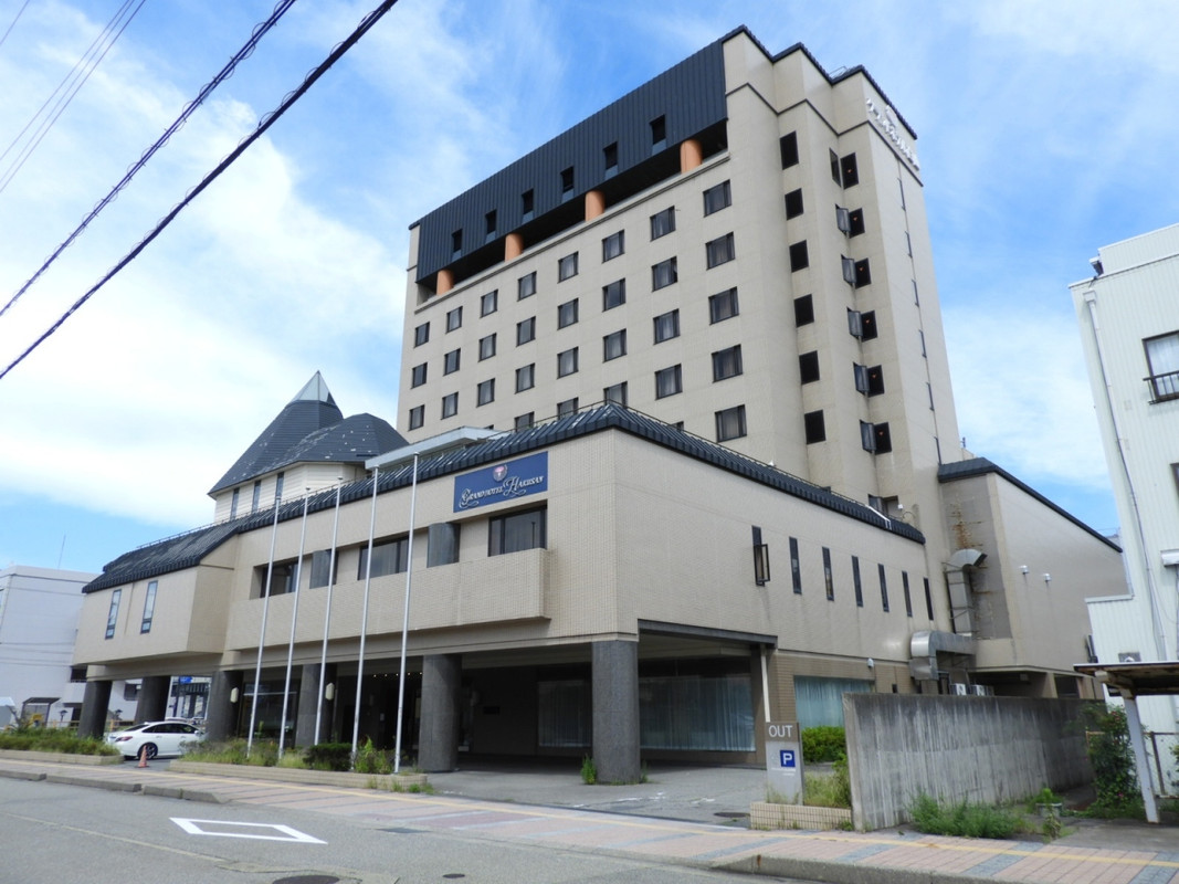 駅から徒歩５分