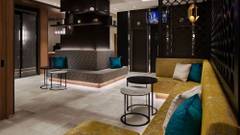 the b 赤坂見附（ザビー あかさかみつけ）