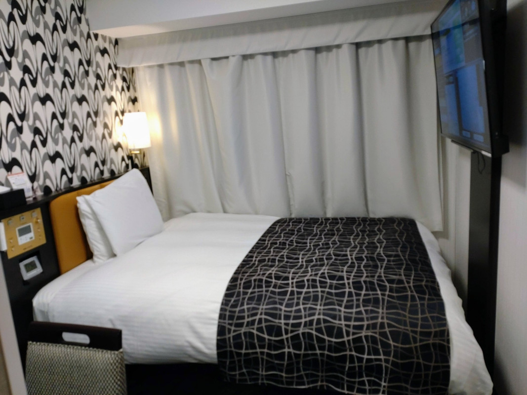 枕は向きで高さが違います