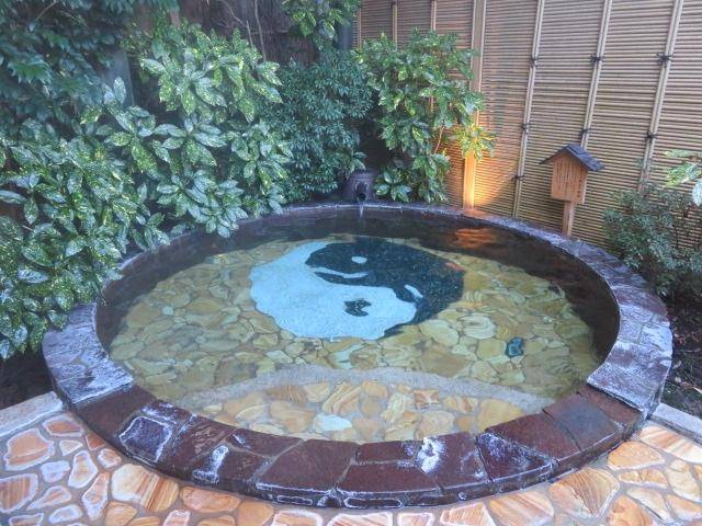 日中の淡雪　露天風呂 / 1