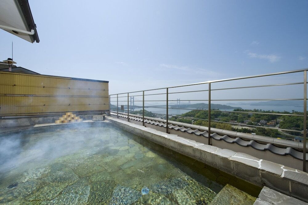 遊園地まで徒歩圏内の立地や温泉など、魅力満載！瀬戸大橋に近いホテル4376708