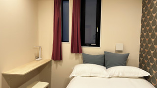 コンフォート ダブルルーム ダブルベッド 1 台 禁煙 専用バスルーム