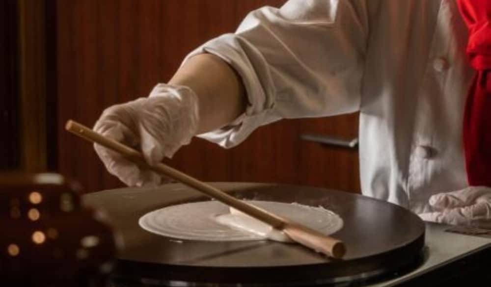 出来立てを味わうライブキッチン / 3