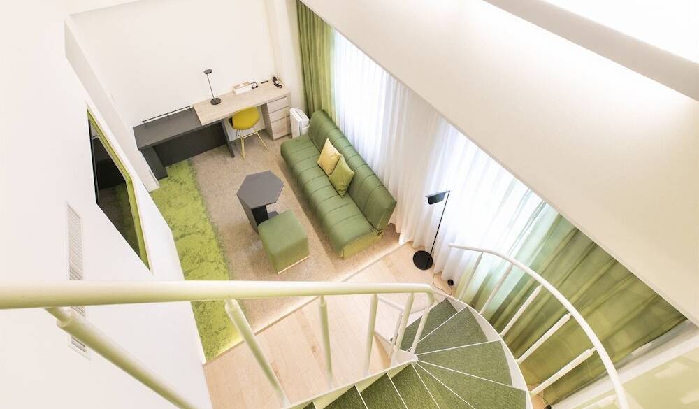 メゾネット一例 / 2