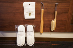 スリッパや靴ベラも