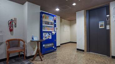 エレベーター / 1