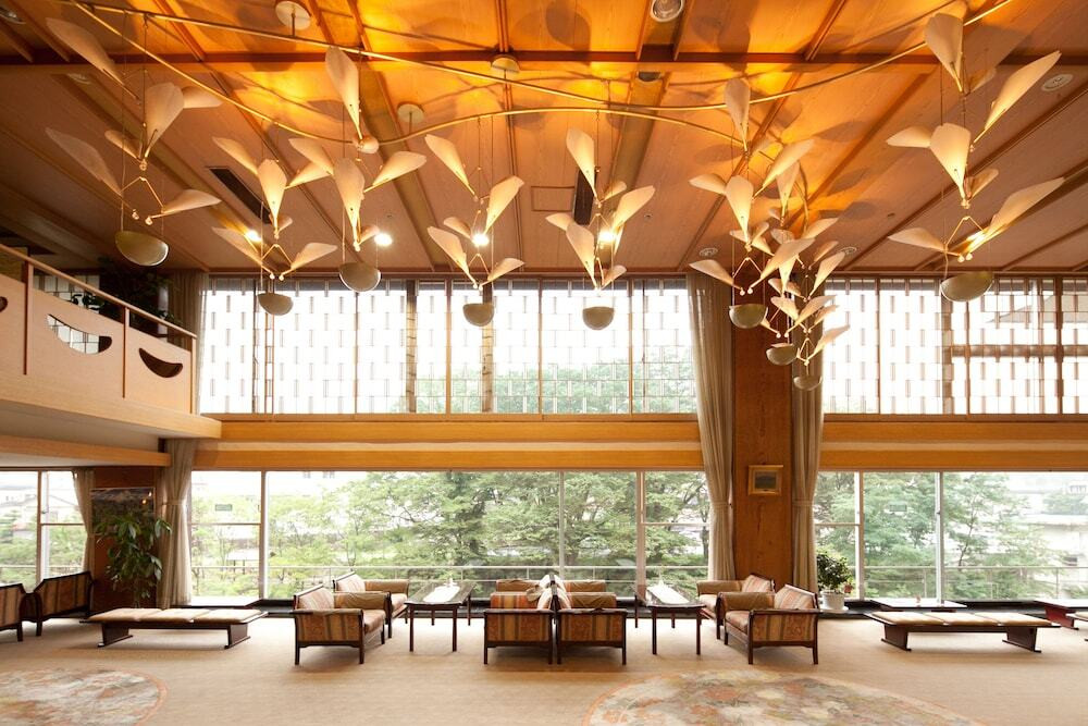 皇族も宿泊したお宿で15の湯巡りを楽しんで4375836