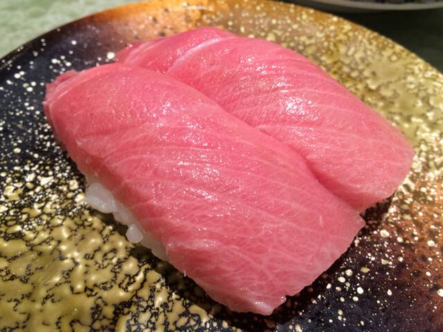 「丸藤 本店」で
お寿司ランチ
 / 1