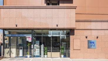 施設の入り口 / 8