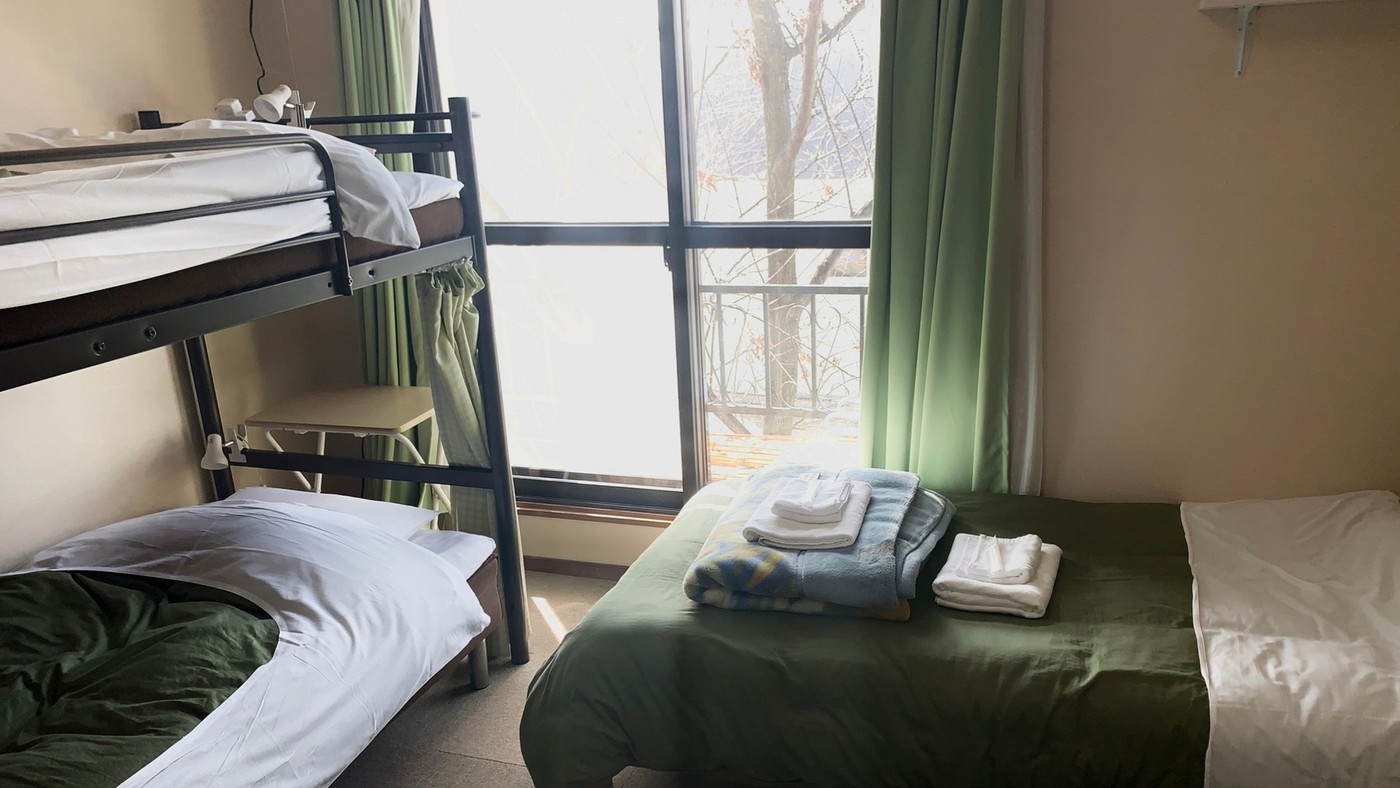 6.一面の畑に囲まれた富良野らしい風景が楽しめる「ゲストハウス 夕茜舎」3656858