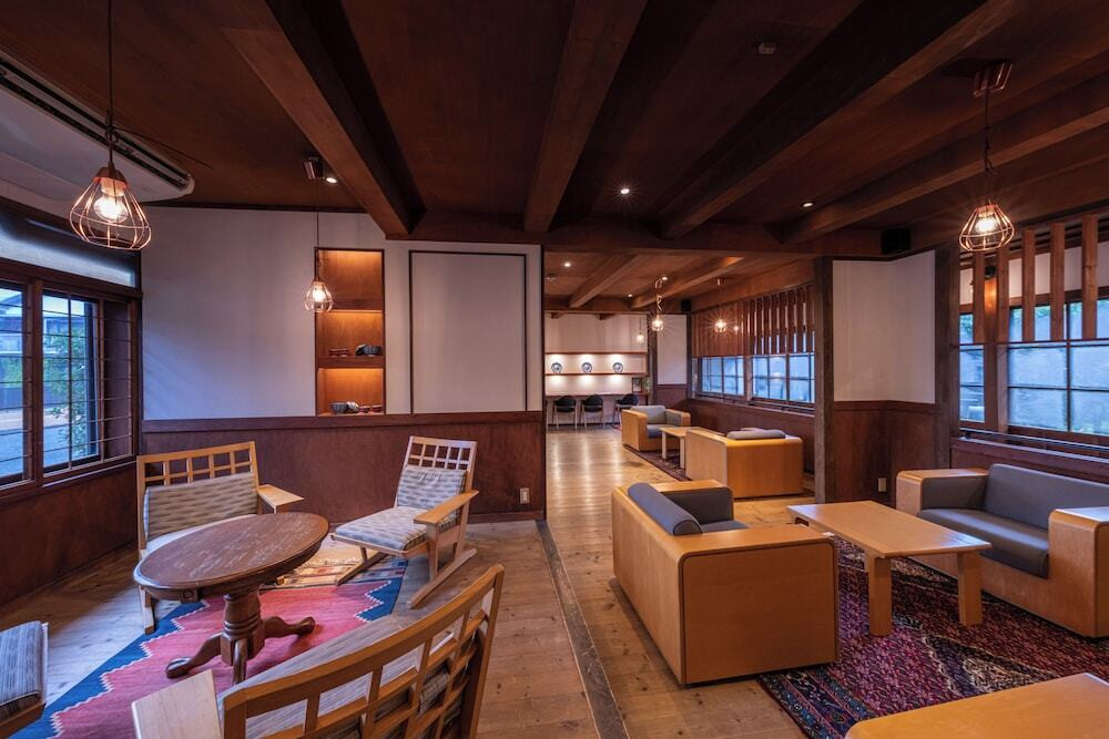 ロビー・ラウンジ(2)