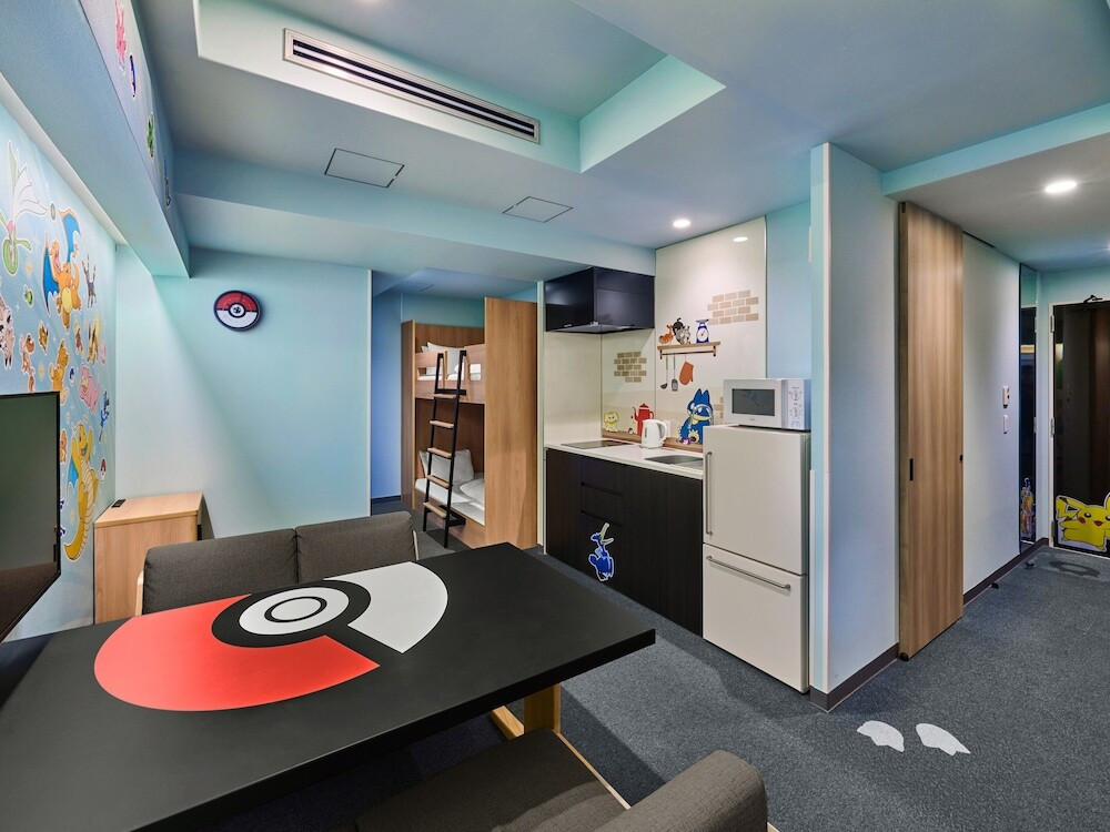 客室内のダイニングエリア