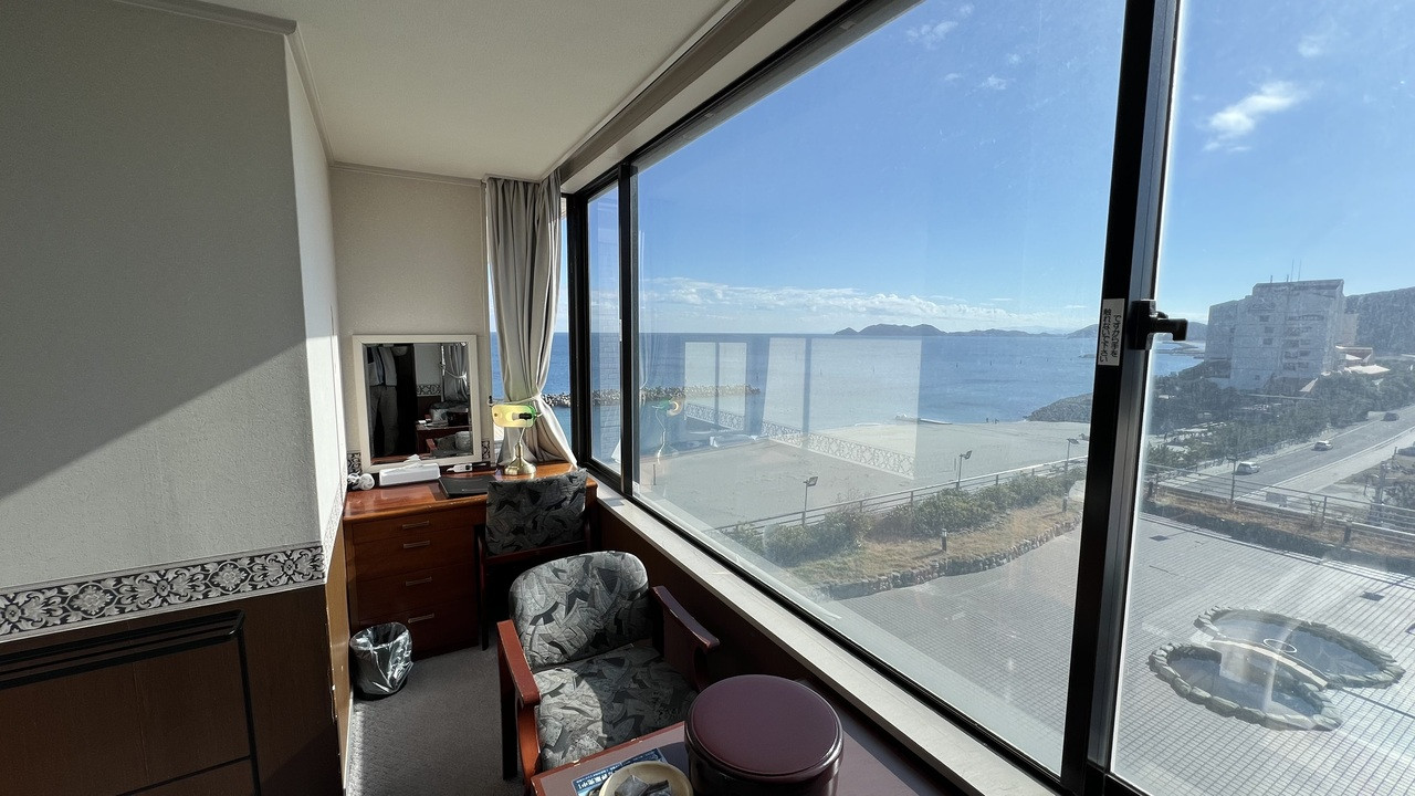 山側の部屋でしたが、海も見えました。