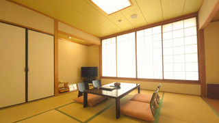 [禁煙] 和洋室 (2階) : 8畳+洋室