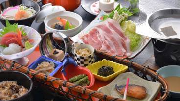 食事・飲み物 / 3