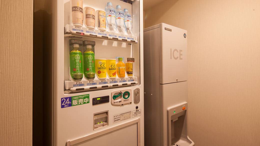 各フロアの自動販売機と製氷機 / 4