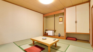 和室 (トイレつき) 山側