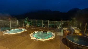 屋外スパ浴槽 / 1