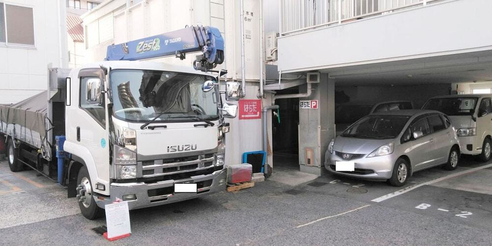RV またはトラック用駐車場