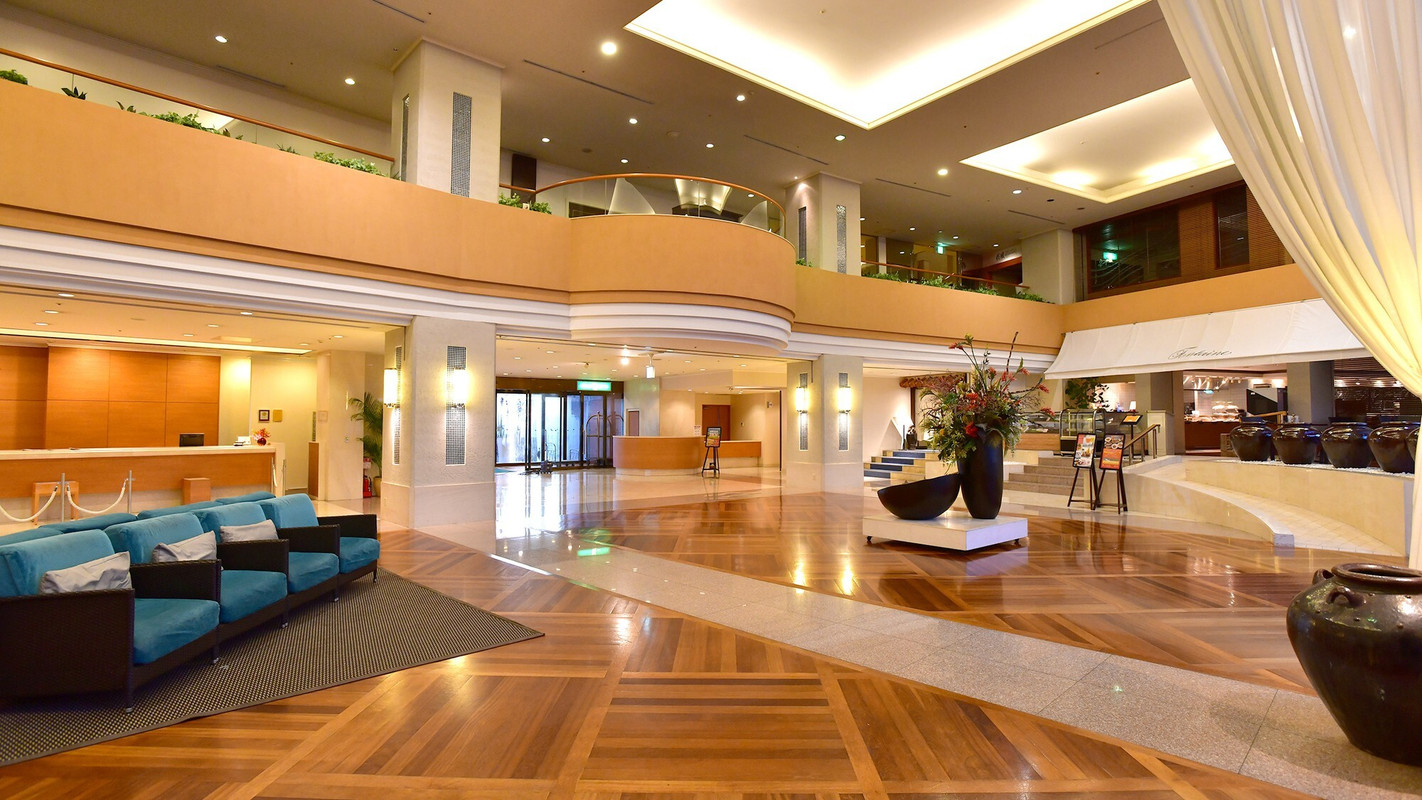 ロワジールホテル那覇　ロビー