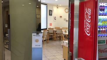 朝食スペース / 9