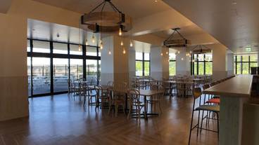 レストラン ムイヌワージ(1) / 4