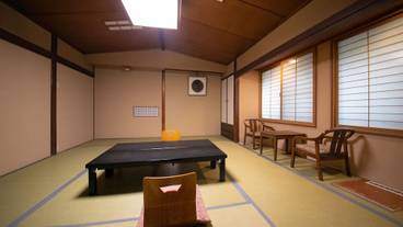 客室 / 9