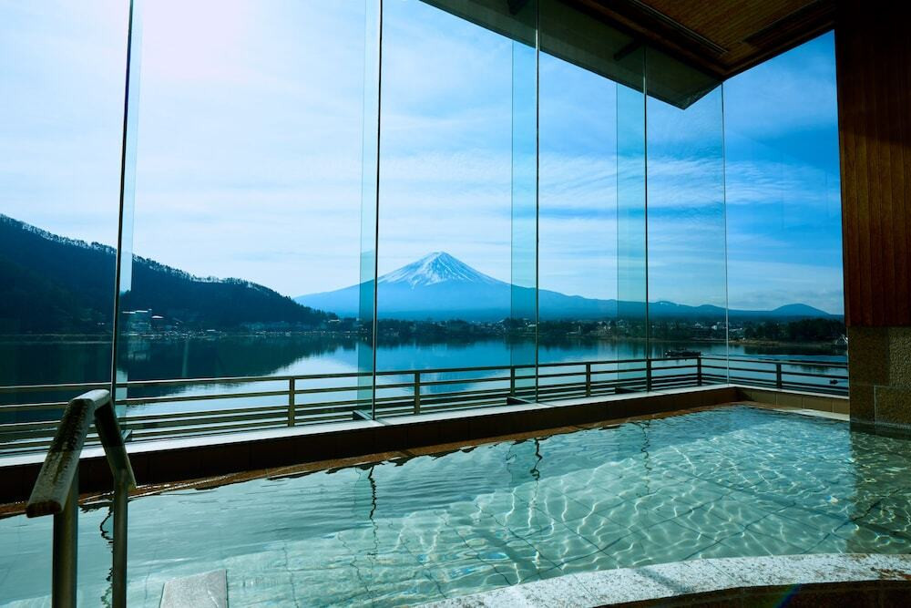 「河口湖温泉 うぶや」で、富士山を眺めながら贅沢なひと時を4771482