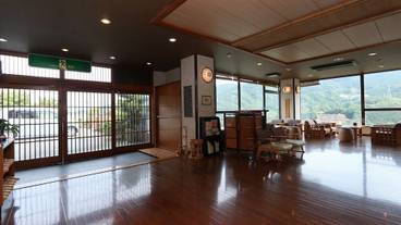 内部エントランス / 2