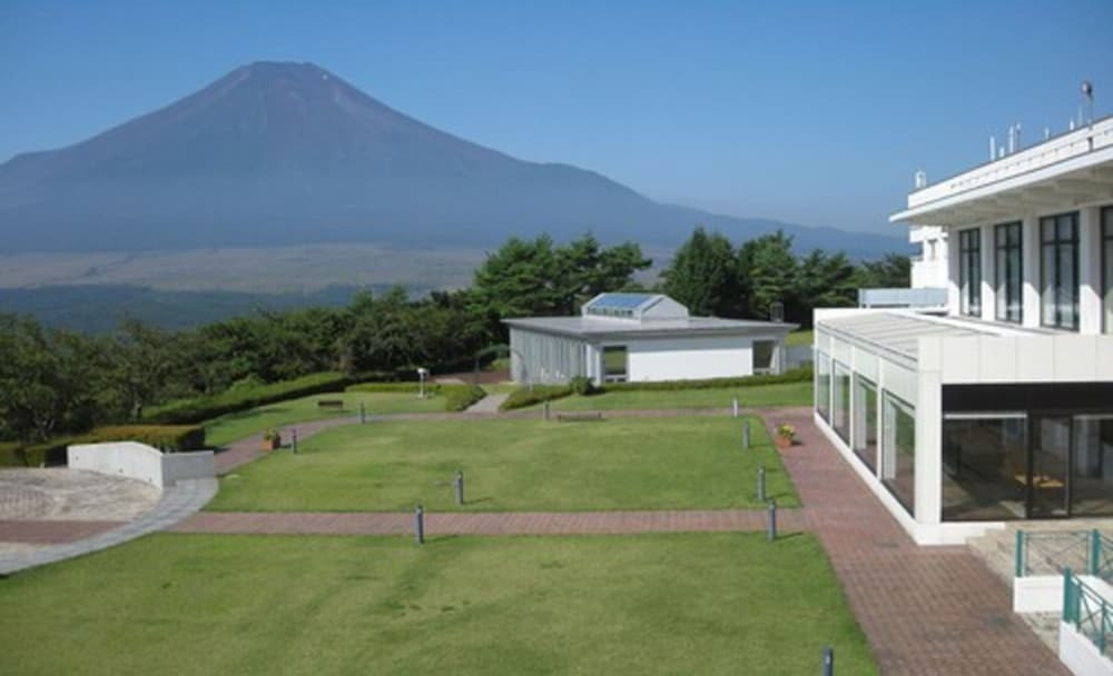 富士山あり、温泉あり、美食あり。「ホテルマウント富士」3751055