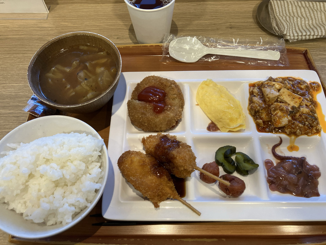 朝食バイキングの種類は豊富だ