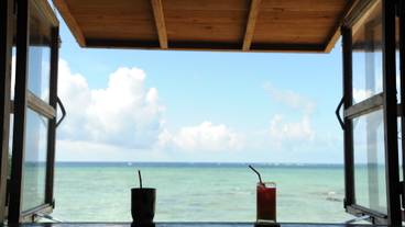 浜辺の茶屋から見える景色 / 4