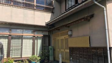 施設の入り口 / 4