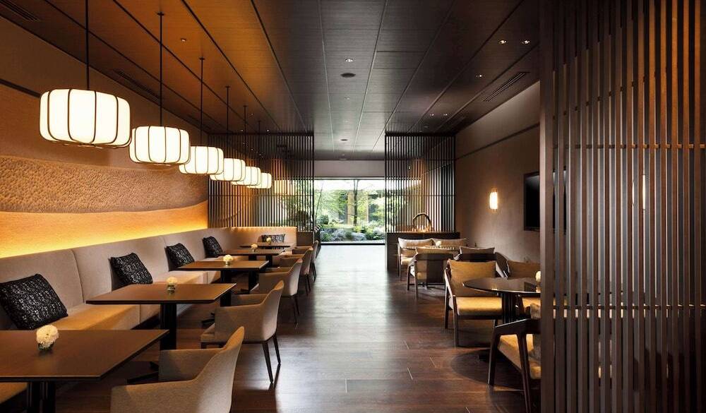 エグゼクティブラウンジで寛ぐ / 5