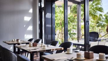 ビュッフェダイニング「Nashiro」テーブル席 / 12