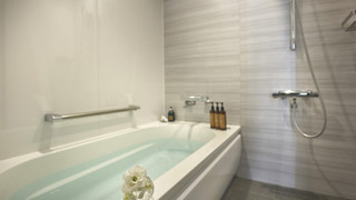 デラックス ルーム キングベッド 1 台 (Yu Standard Floor)